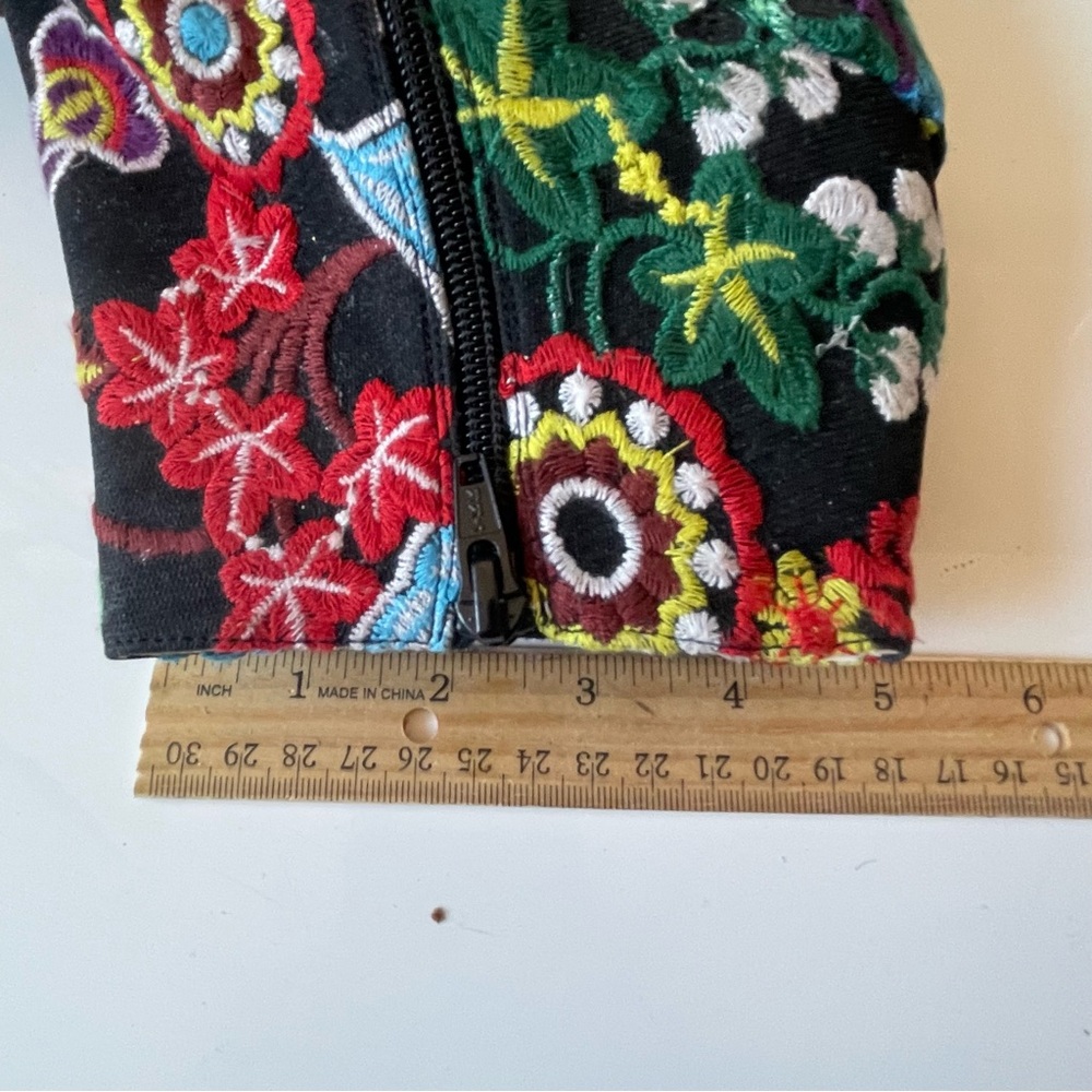 STUART WEITZMAN Floral Embroidered boots size 7 - Picture 9 of 11